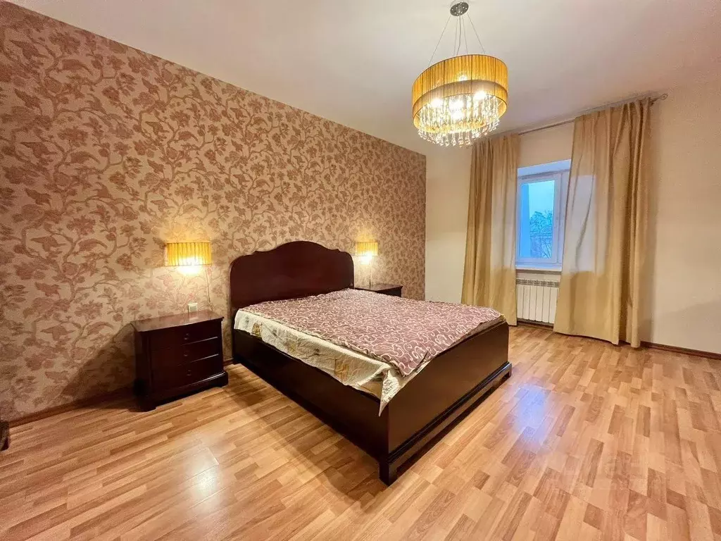 5-к кв. Татарстан, Казань Большая Красная ул., 63 (205.0 м) - Фото 0