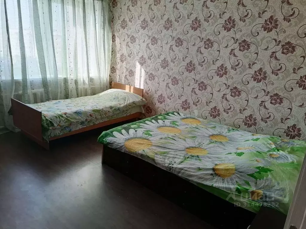 2-к кв. Белгородская область, Старый Оскол Макаренко мкр, 7 (42.0 м) - Фото 0