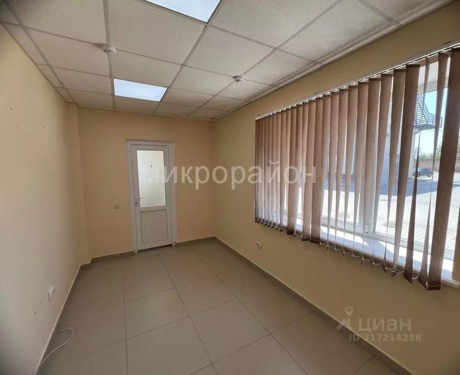 Помещение свободного назначения в Крым, Джанкой ул. Крымская, 78 (10 ... - Фото 1