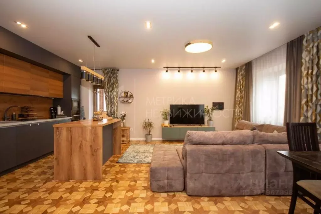 3-к кв. Тюменская область, Тюмень ул. Малыгина, 56 (117.3 м) - Фото 1