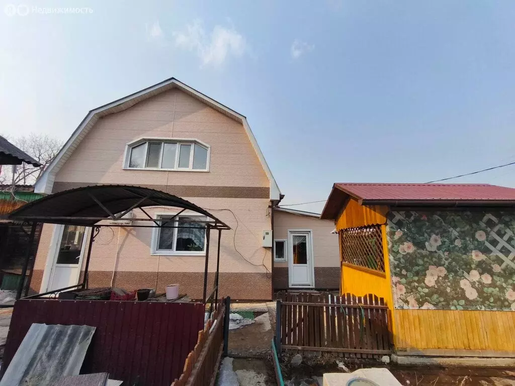 Дом в село Чугуевка, улица 50 лет Октября, 237 (85.8 м) - Фото 1