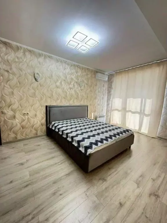 1-к кв. Крым, Евпатория просп. Ленина, 68к42 (42.0 м) - Фото 1