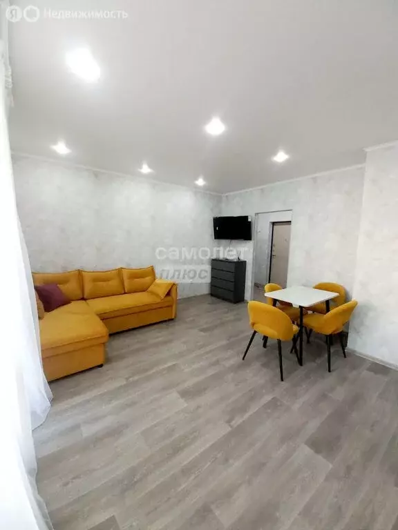 Квартира-студия: Тобольск, 15-й микрорайон, 17Б (30 м) - Фото 1