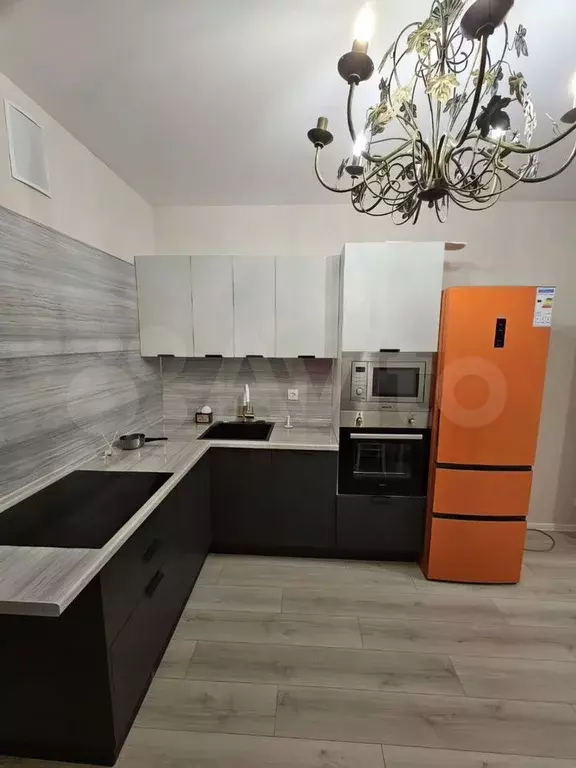 1-к. квартира, 50 м, 1/18 эт. - Фото 0