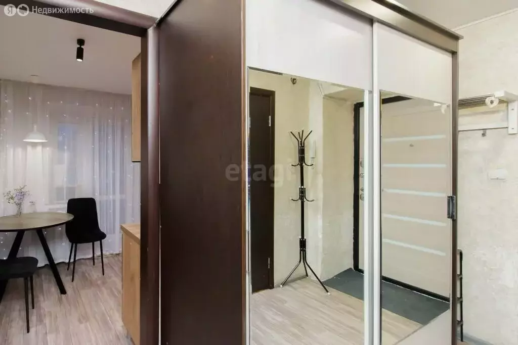 2-комнатная квартира: Тюмень, улица Монтажников, 18 (52.59 м) - Фото 2