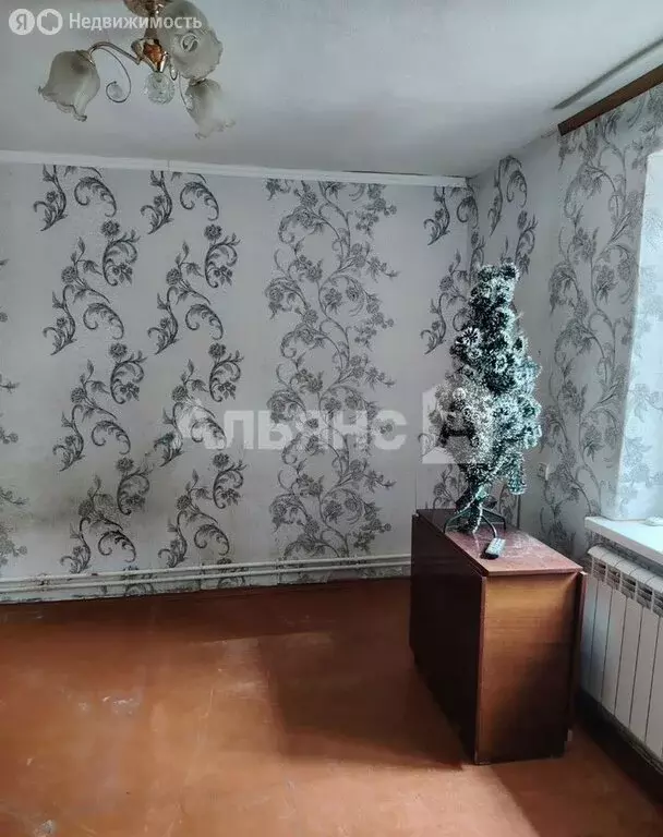 4-комнатная квартира: посёлок Коксовый, Социалистическая улица, 7 (60 ... - Фото 1