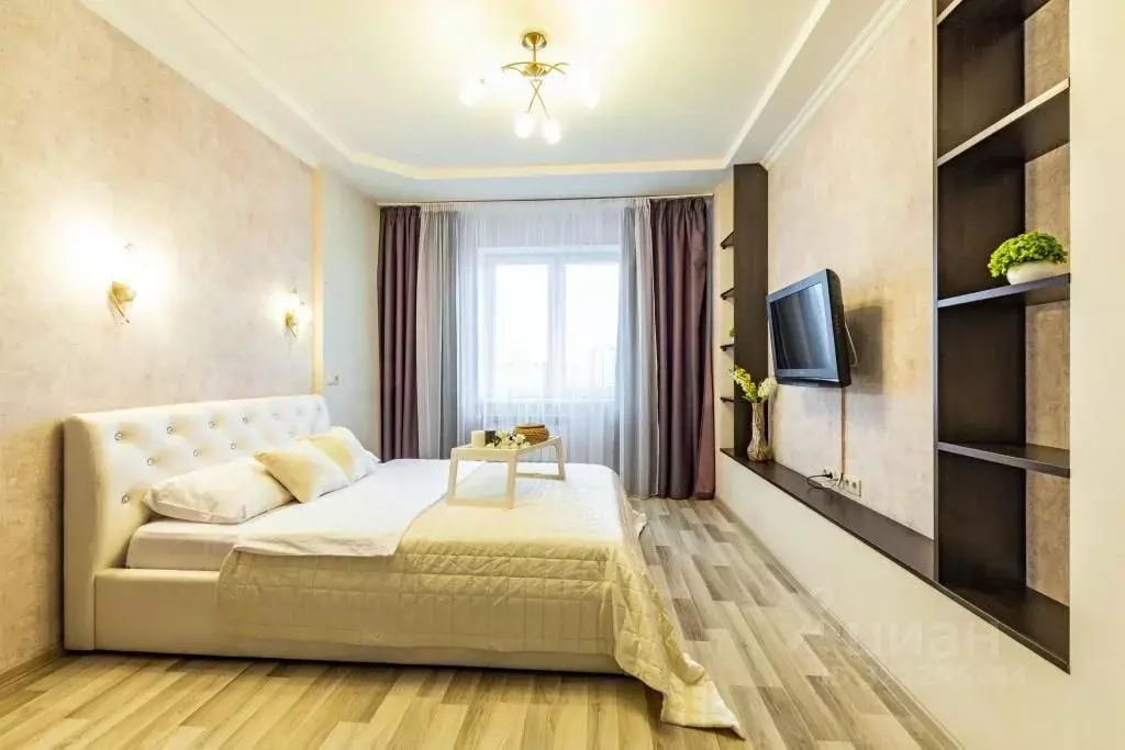 1-к кв. Свердловская область, Екатеринбург ул. Юлиуса Фучика, 7 (70.0 ... - Фото 0