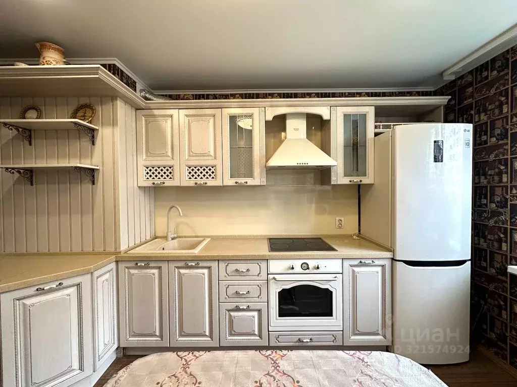 3-к кв. Тюменская область, Тюмень Уральская ул., 53к2 (67.0 м) - Фото 0