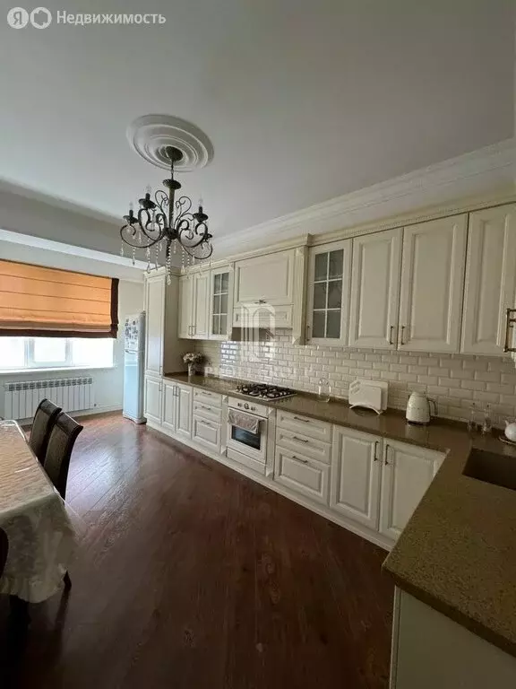 3-комнатная квартира: Махачкала, проспект Амет-хана Султана, 31 (125 ... - Фото 1