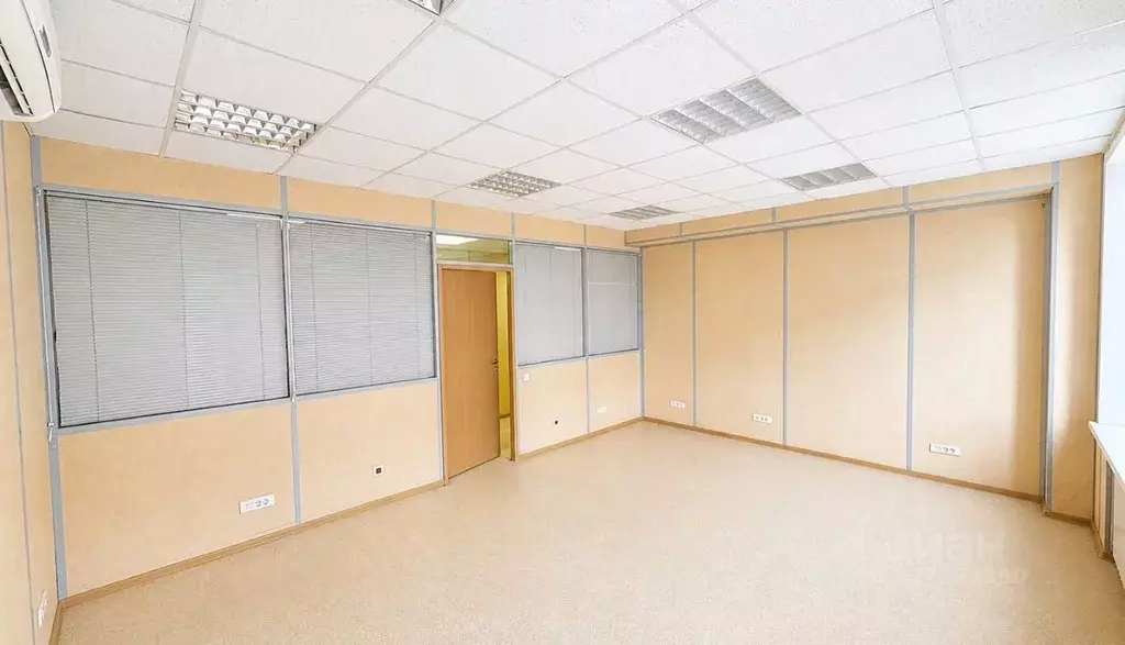 Офис в Свердловская область, Екатеринбург ул. Ангарская, 77 (24 м) - Фото 2