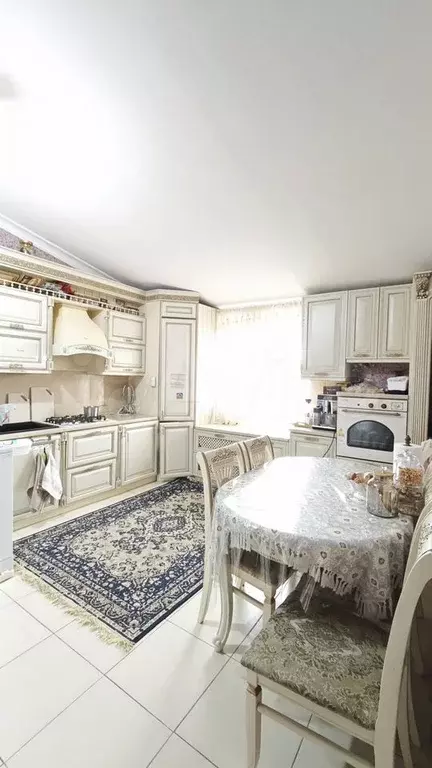 2-к. квартира, 60 м, 5/5 эт. - Фото 1