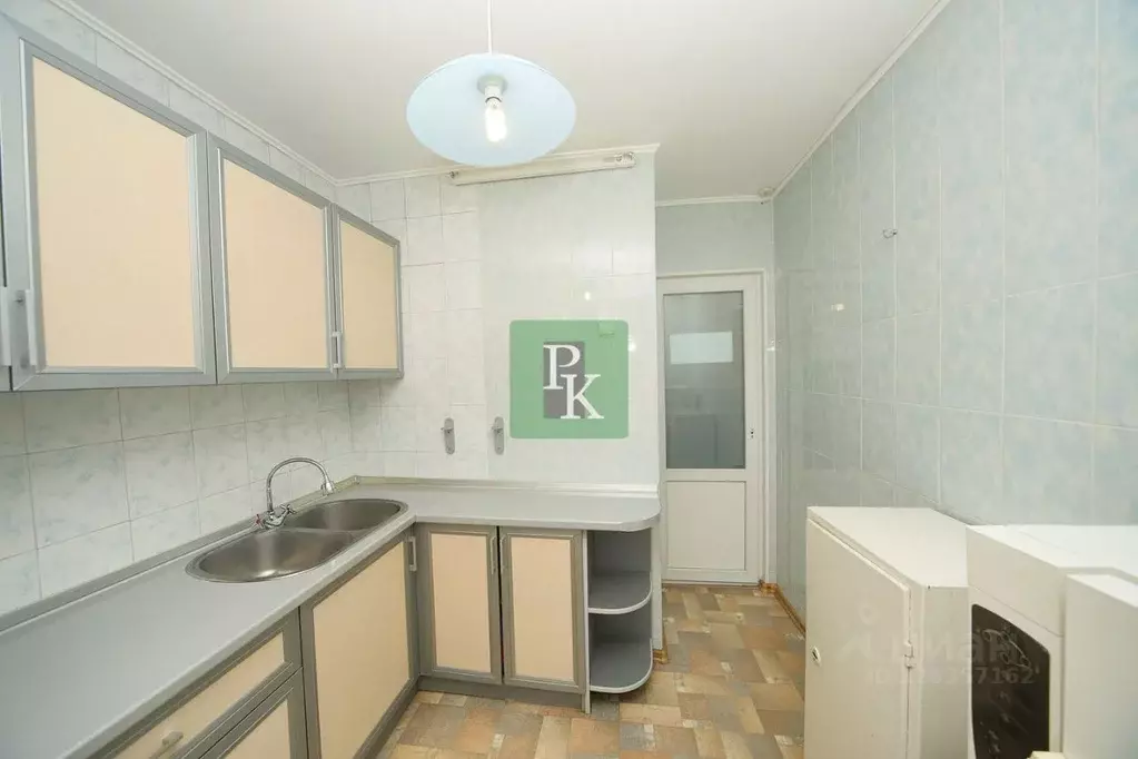 3-к кв. Севастополь пл. 50-летия СССР, 5/3 (61.4 м) - Фото 1