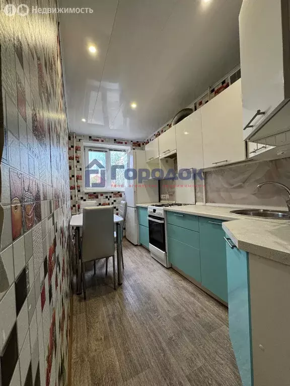 4-комнатная квартира: Каменск-Уральский, 2-я Рабочая улица, 14 (57.9 ... - Фото 1