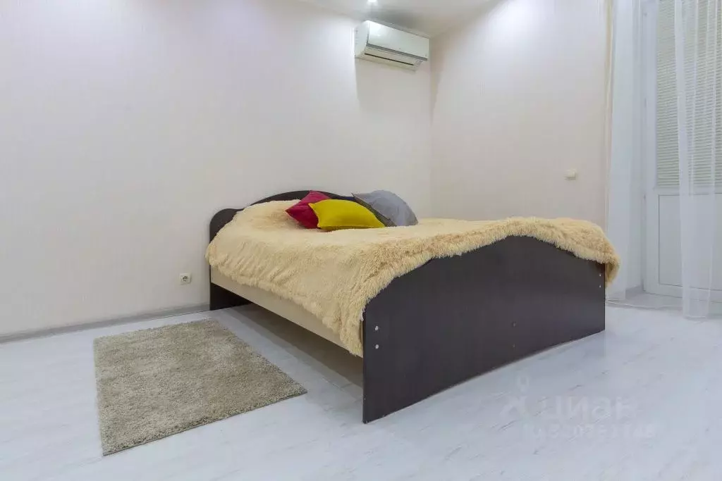 1-к кв. Астраханская область, Астрахань пер. Островского, 22 (65.0 м) - Фото 1