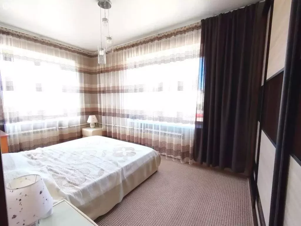 3-комнатная квартира: Челябинск, улица Белостоцкого, 13 (75.9 м) - Фото 2