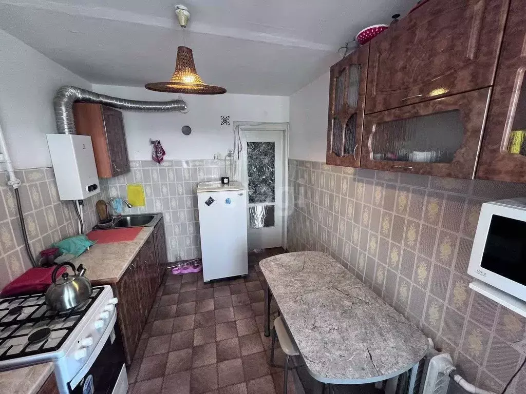 3-к кв. Татарстан, Альметьевск СУ-2 мкр, ул. Волгоградская, 23 (62.3 ... - Фото 1