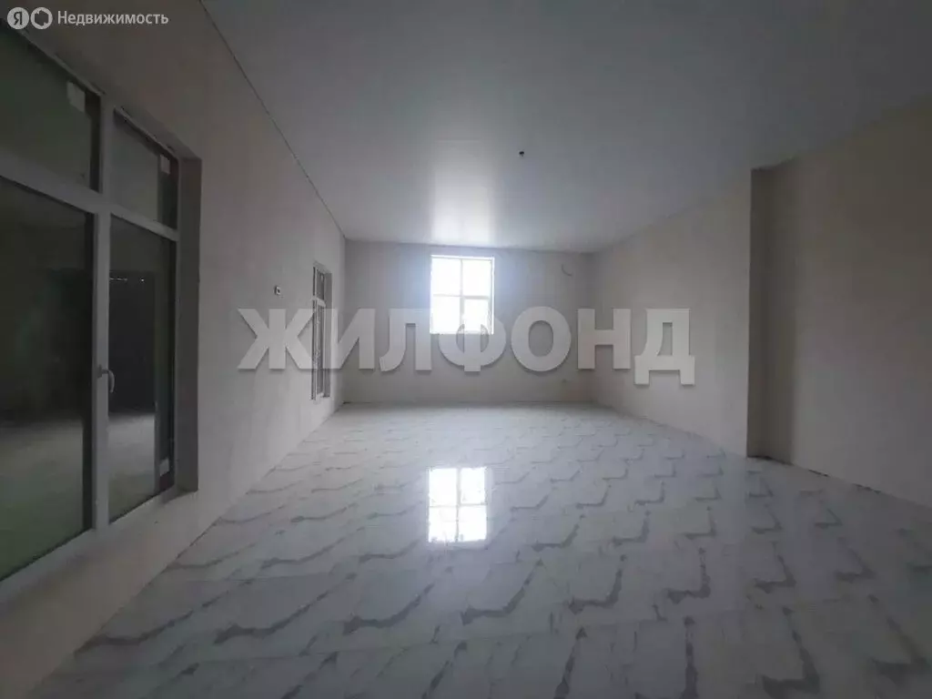 Дом в Незлобная, улица 21-я Линия (200 м) - Фото 1