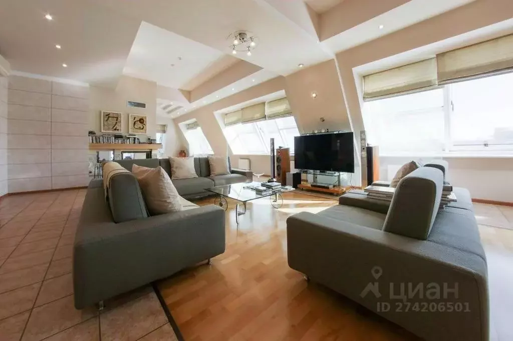 3-к кв. Санкт-Петербург Итальянская ул., 12а (380.0 м) - Фото 1