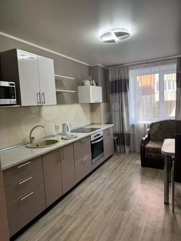 1-к. квартира, 40 м, 1/9 эт. - Фото 0