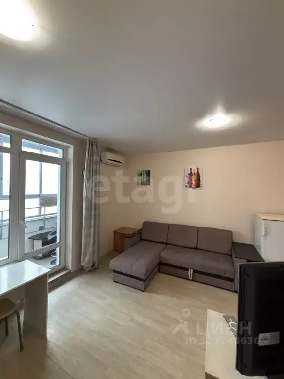 Студия Тюменская область, Тюмень ул. Владимира Бахарева, 3к1 (24.4 м) - Фото 2