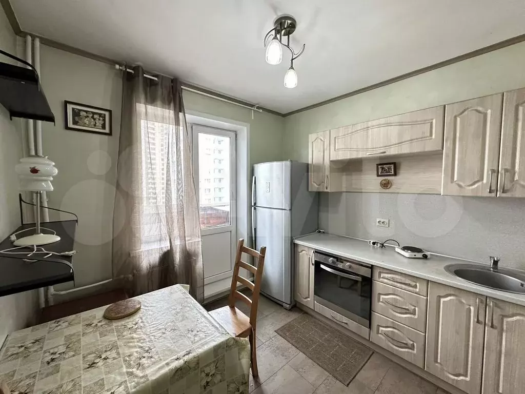1-к. квартира, 40 м, 9/10 эт. - Фото 0