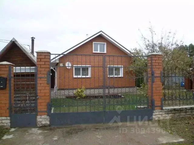 Дом в Кировская область, Киров городской округ, д. Башарово 8 (150 м) - Фото 1