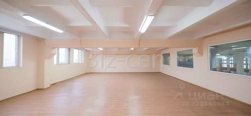 Офис в Санкт-Петербург Софийская ул., 8к1с4 (12 м) - Фото 1