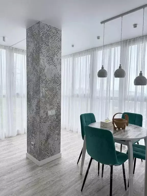 3-к кв. Приморский край, Владивосток ул. Феодосийская, 35 (82.0 м) - Фото 1