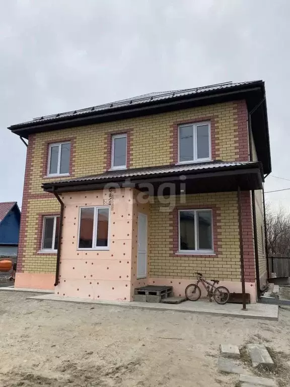 Дом в Тюменская область, Тюмень ул. Строителей (151 м) - Фото 0