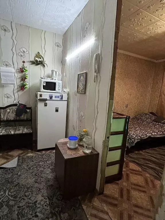 Комната Ленинградская область, Тихвин 6-й мкр, 24 - Фото 0
