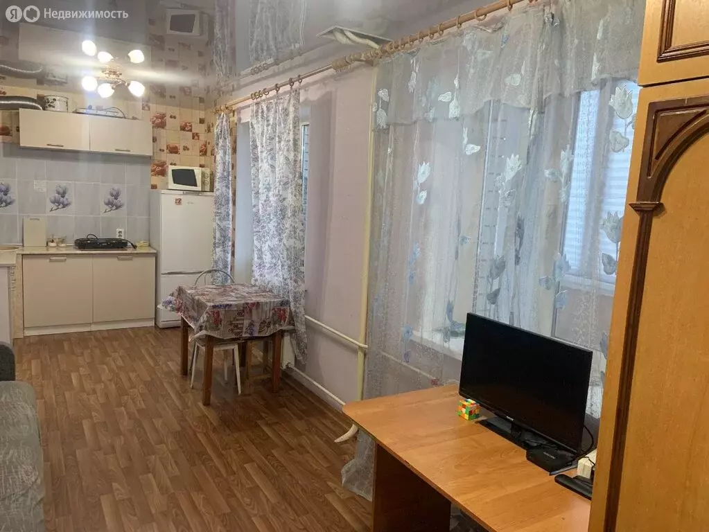 Квартира-студия: Волгоград, Высокая улица, 18А (27.4 м) - Фото 2