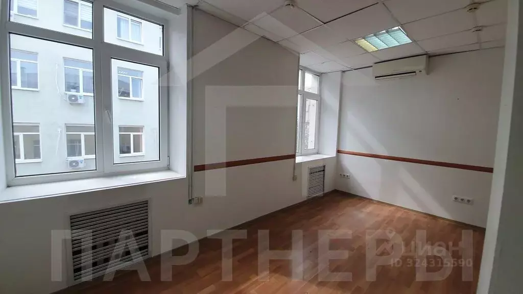 Офис в Краснодарский край, Краснодар Красная ул., 182 (97 м) - Фото 1