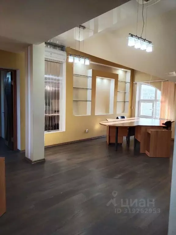 Офис в Ставропольский край, Ставрополь ул. Доваторцев, 46Д (120 м) - Фото 1