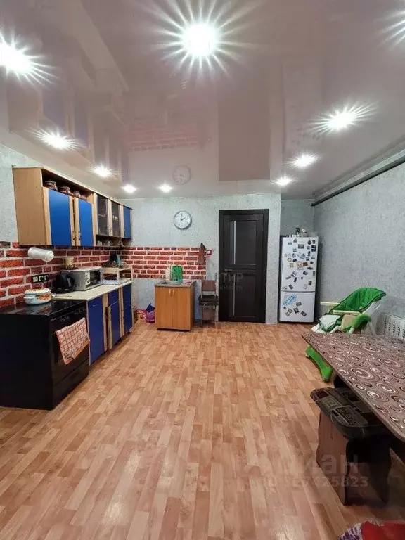 Дом в Тыва, Кызылский кожуун, Каа-Хем пгт ул. Кирова (143 м) - Фото 1