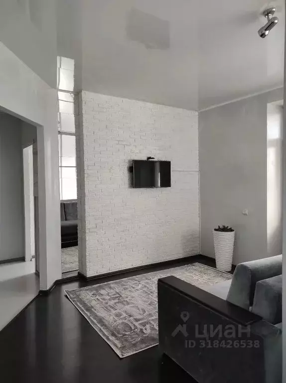 2-к кв. Татарстан, Казань ул. Фатыха Амирхана, 18/41 (45.0 м) - Фото 0