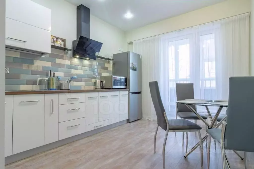 2-к кв. Иркутская область, Иркутск Байкальская ул., 346/1 (65.0 м) - Фото 1