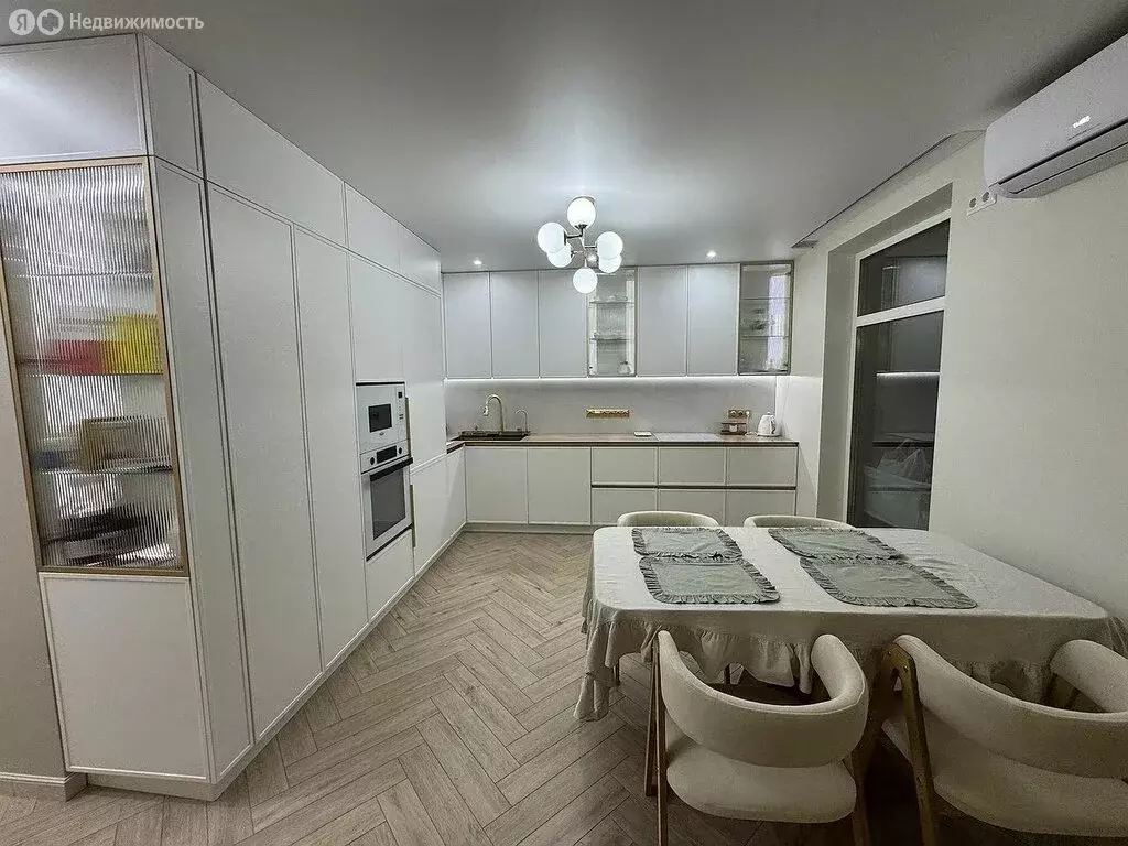 2-комнатная квартира: Тюмень, Харьковская улица, 72Б (79 м) - Фото 2