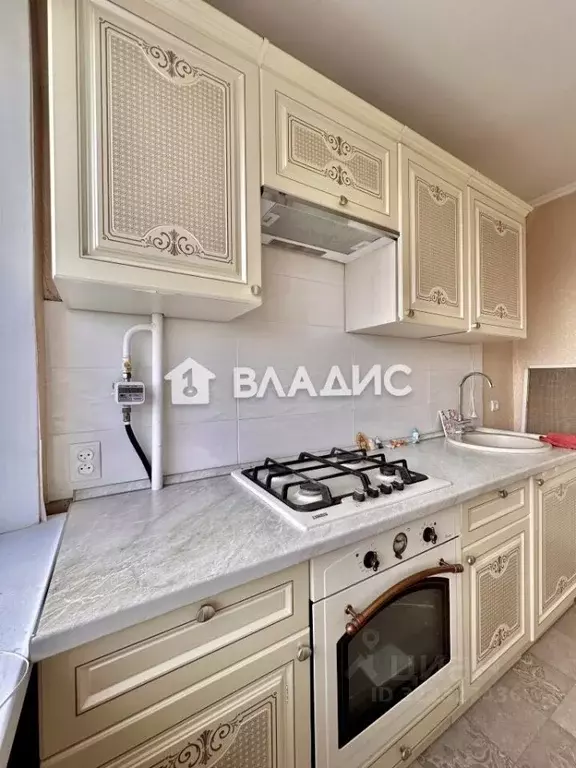 3-к кв. Волгоградская область, Волгоград ул. 50 лет Октября, 17 (66.6 ... - Фото 1