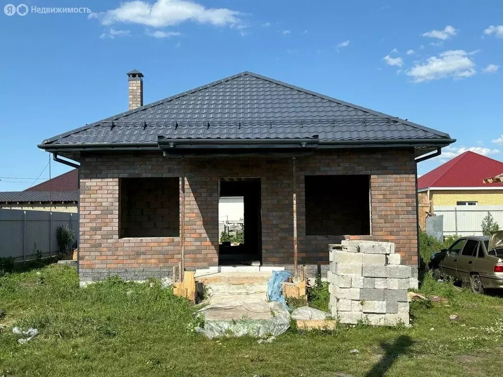 Дом в село Архангельское, микрорайон Зенит, Миндальная улица (80 м) - Фото 1