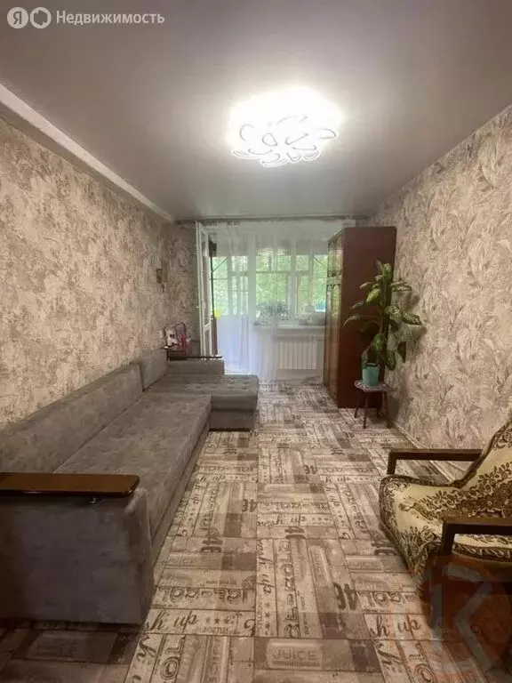 2-комнатная квартира: Молодёжное, улица Строителей, 7 (44 м) - Фото 1