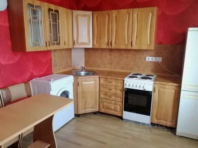 Студия Тюменская область, Тюмень Заречный проезд, 37к1 (18.5 м) - Фото 1