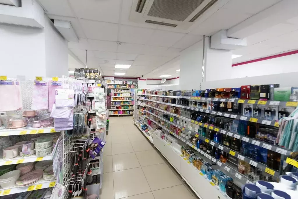 Торговая площадь в Татарстан, Альметьевск ул. Радищева, 17 (161 м) - Фото 1