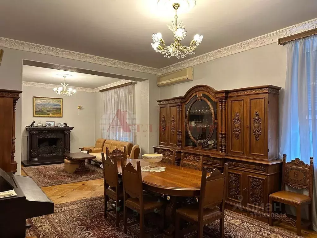 Дом в Ростовская область, Ростов-на-Дону ул. Варфоломеева, 295 (510 м) - Фото 1