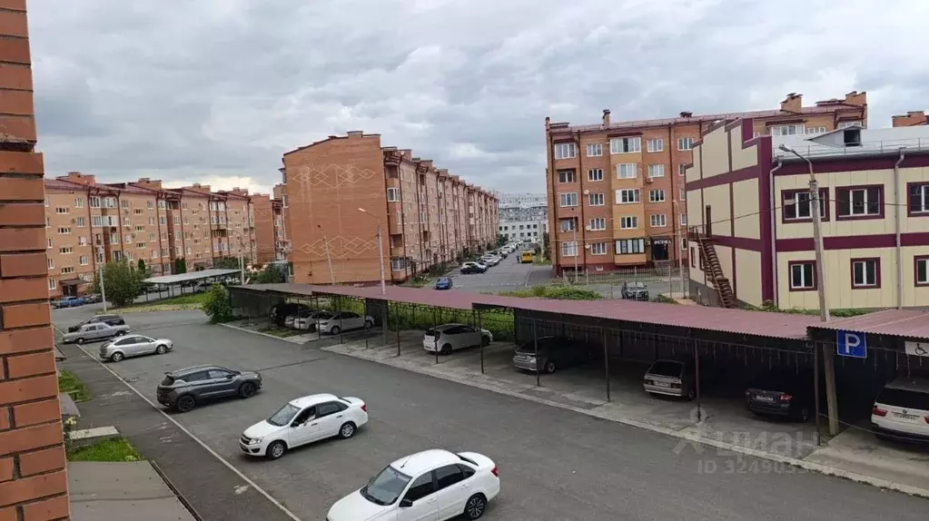 3-к кв. Северная Осетия, Владикавказ ул. Цоколаева, 40 (81.9 м) - Фото 1