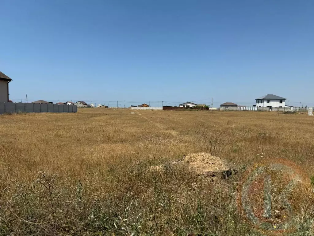 Участок в Крым, Сакский район, с. Молочное ул. Южная, 35 (8.28 сот.) - Фото 1