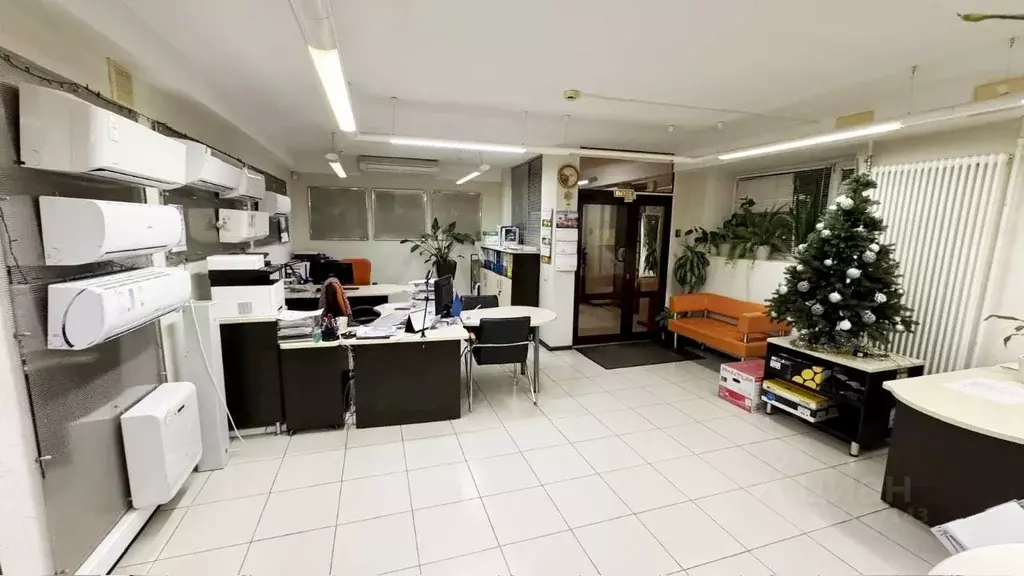 Торговая площадь в Тюменская область, Тюмень ул. Малыгина, 84/1 (105 ... - Фото 1