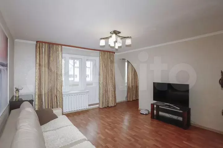 3-к. квартира, 70м, 5/5эт. - Фото 1