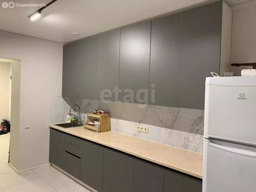 2-комнатная квартира: Якутск, улица Дзержинского, 41/2 (71.4 м) - Фото 1