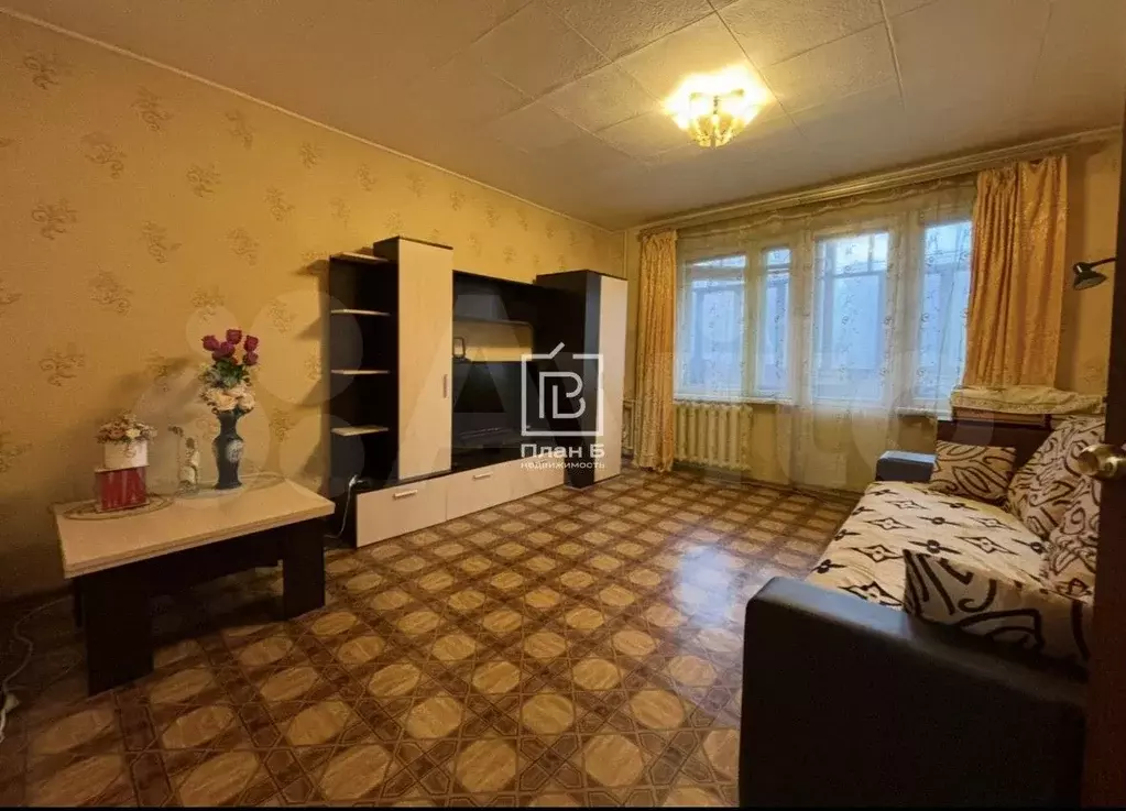 3-к. квартира, 63 м, 2/5 эт. - Фото 0