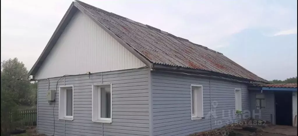 Дом в Омская область, Азовский Немецкий Национальный район, д. ... - Фото 1